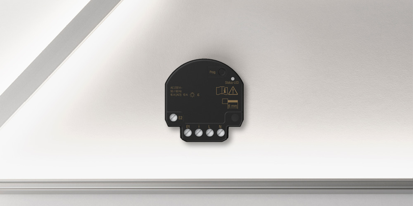 JUNG HOME Jalousieaktor Mini bei Elektro Fertl in Steinkirchen