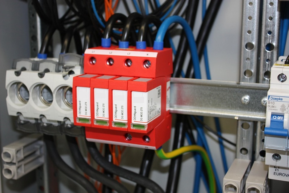 U berspannungsschutz bei Elektro Fertl in Steinkirchen
